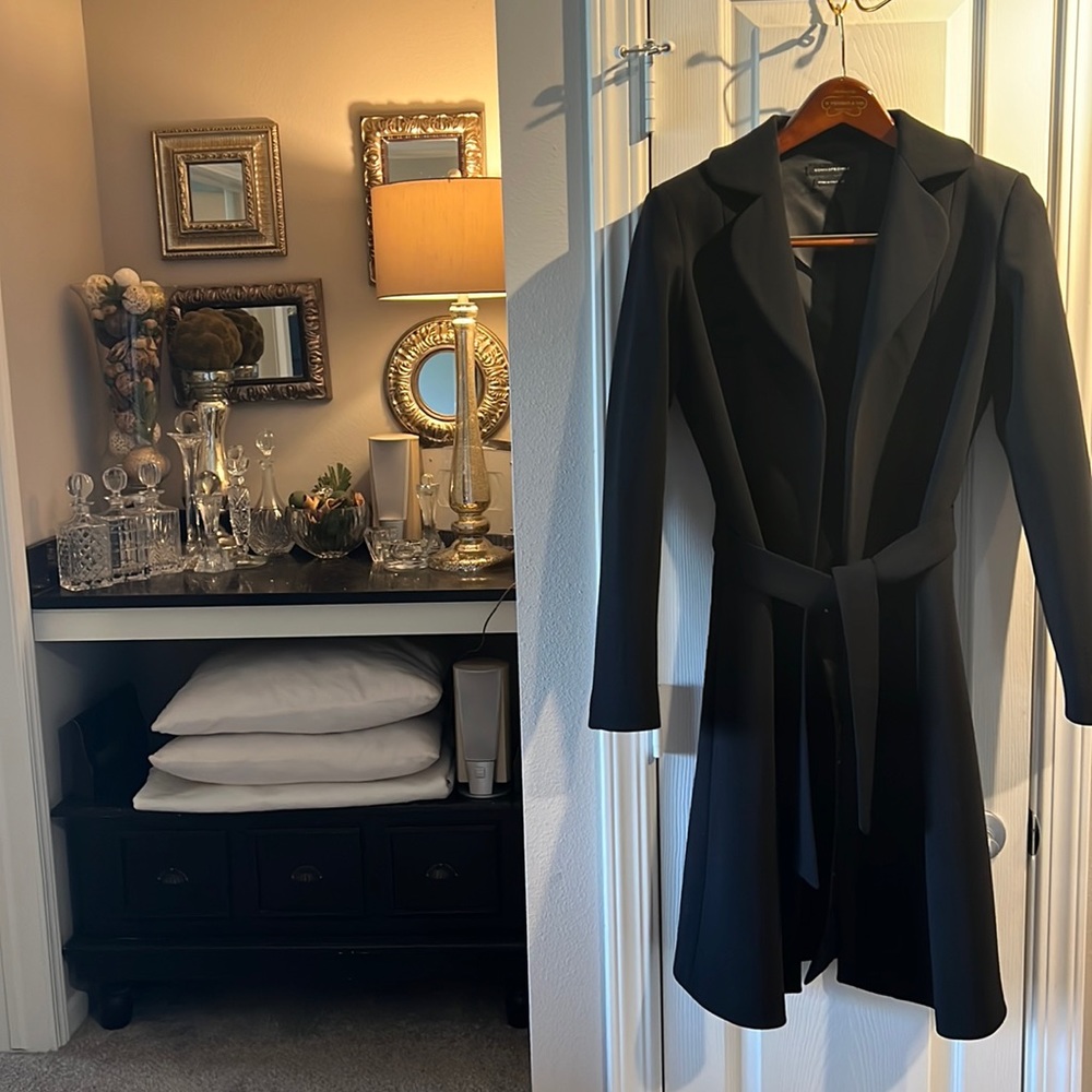 Amazing long blazer with slit up the back heavy fabric made in Italy size42